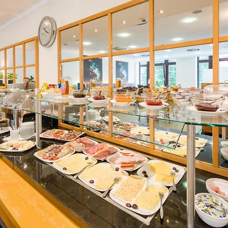 Western Hotel 4*