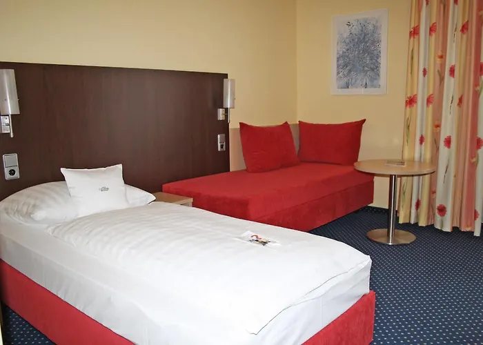 Western Hotel 4*